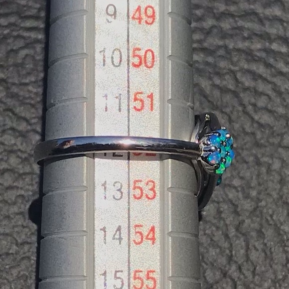 NWOT BLUE OPAL Gemstone 925 Sterling Silver Flower Cluster Ring Size 6 - Picture 3 of 5